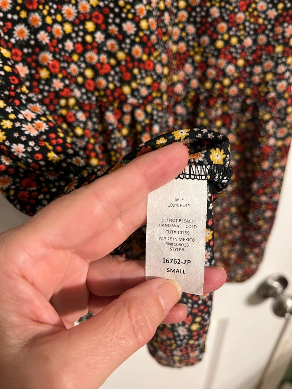 ANDREE BY UNIT Black Floral Ruffle Sleeve Casual Top - Picture 5 of 8